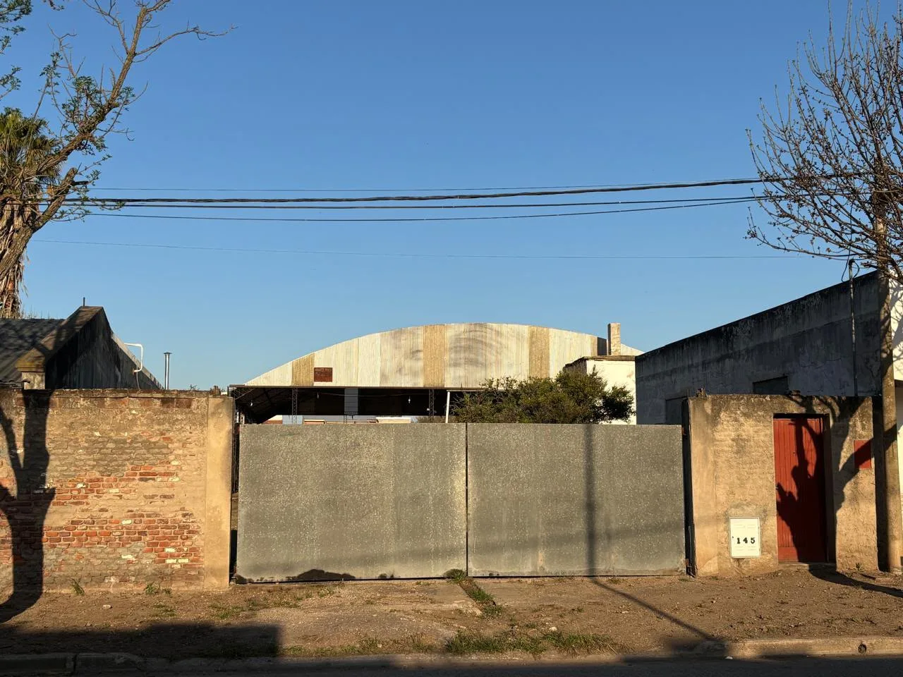 Terreno con tinglado Calle Mendoza